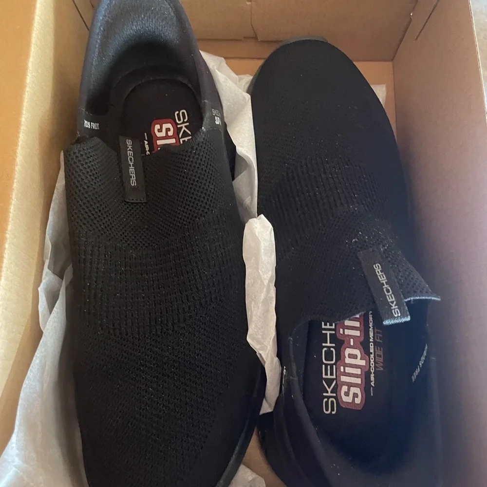 Skechers Women’s Black Slip-On Knit Sneaker Loafers